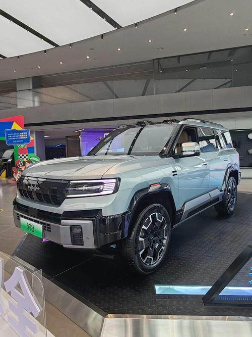 佛山28比亚迪方程豹硬派越野的爆款，英菲尼迪35周年与你共成长